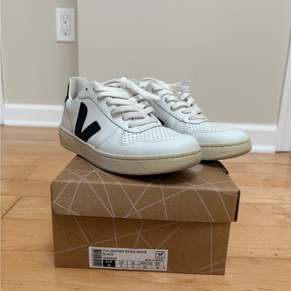 Veja Extra White Black Leather Sneakers